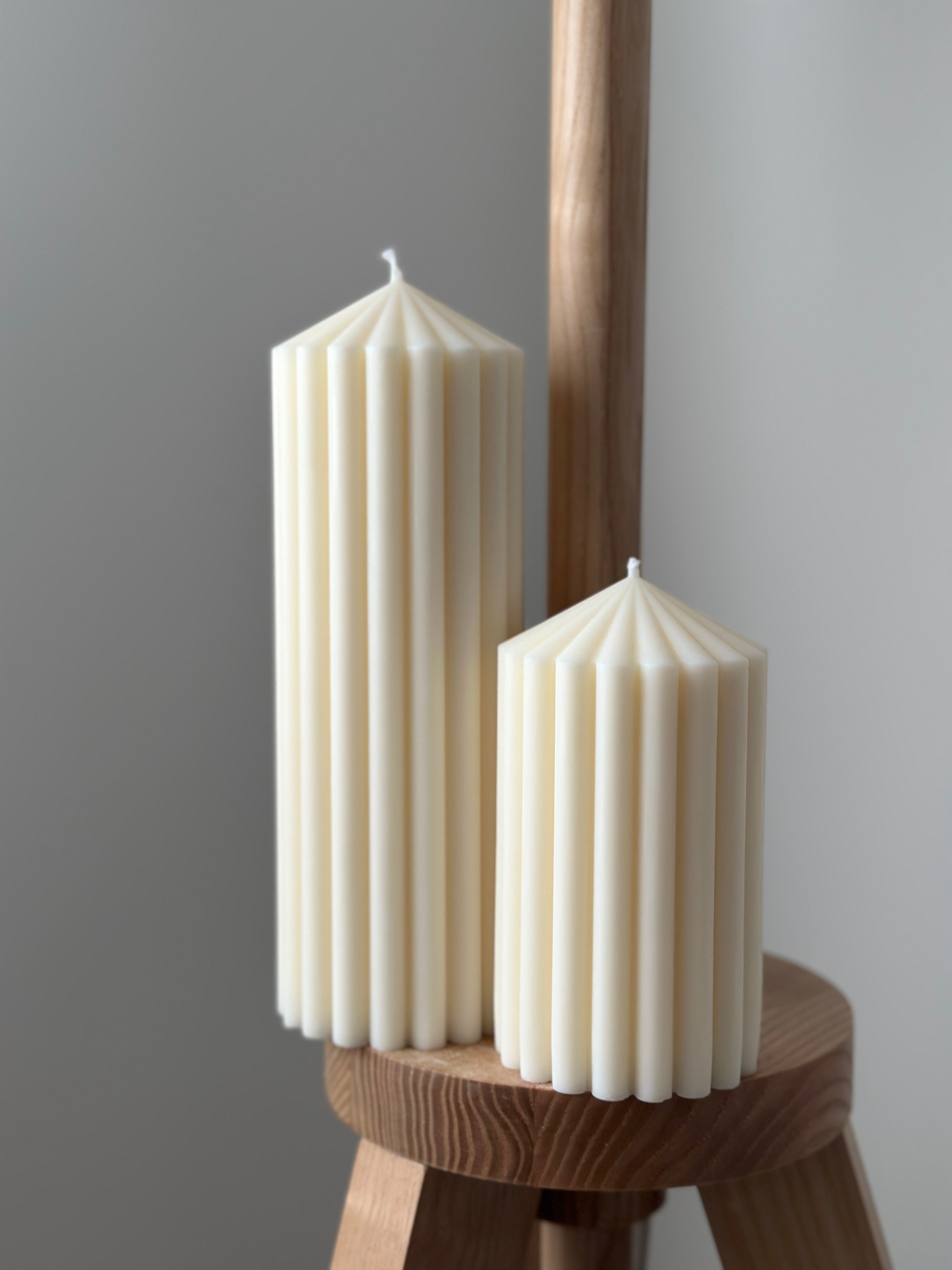 Bougie sculptée colonne  - Studio Candela
