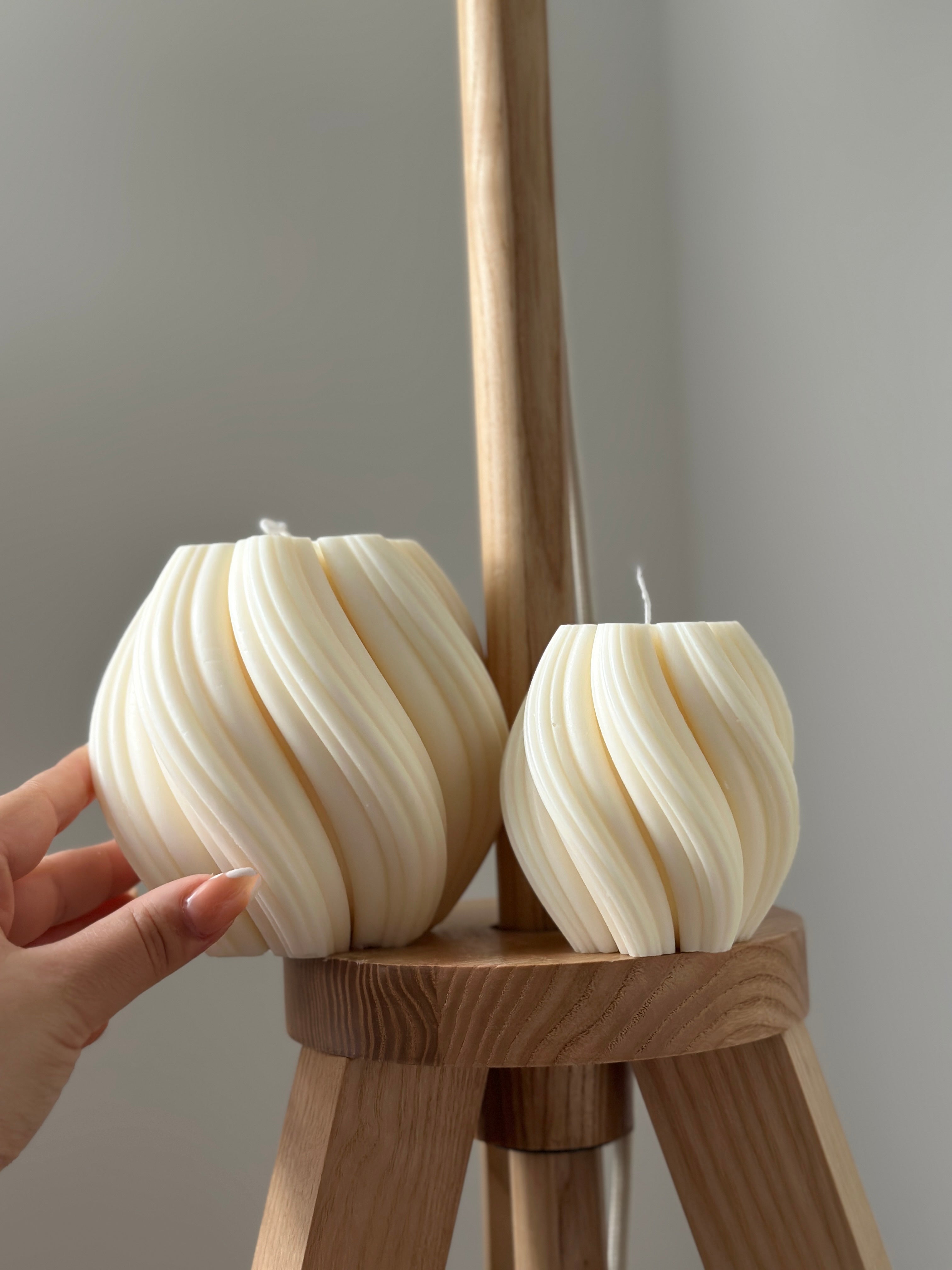 Bougie sculptée twist  - Studio Candela