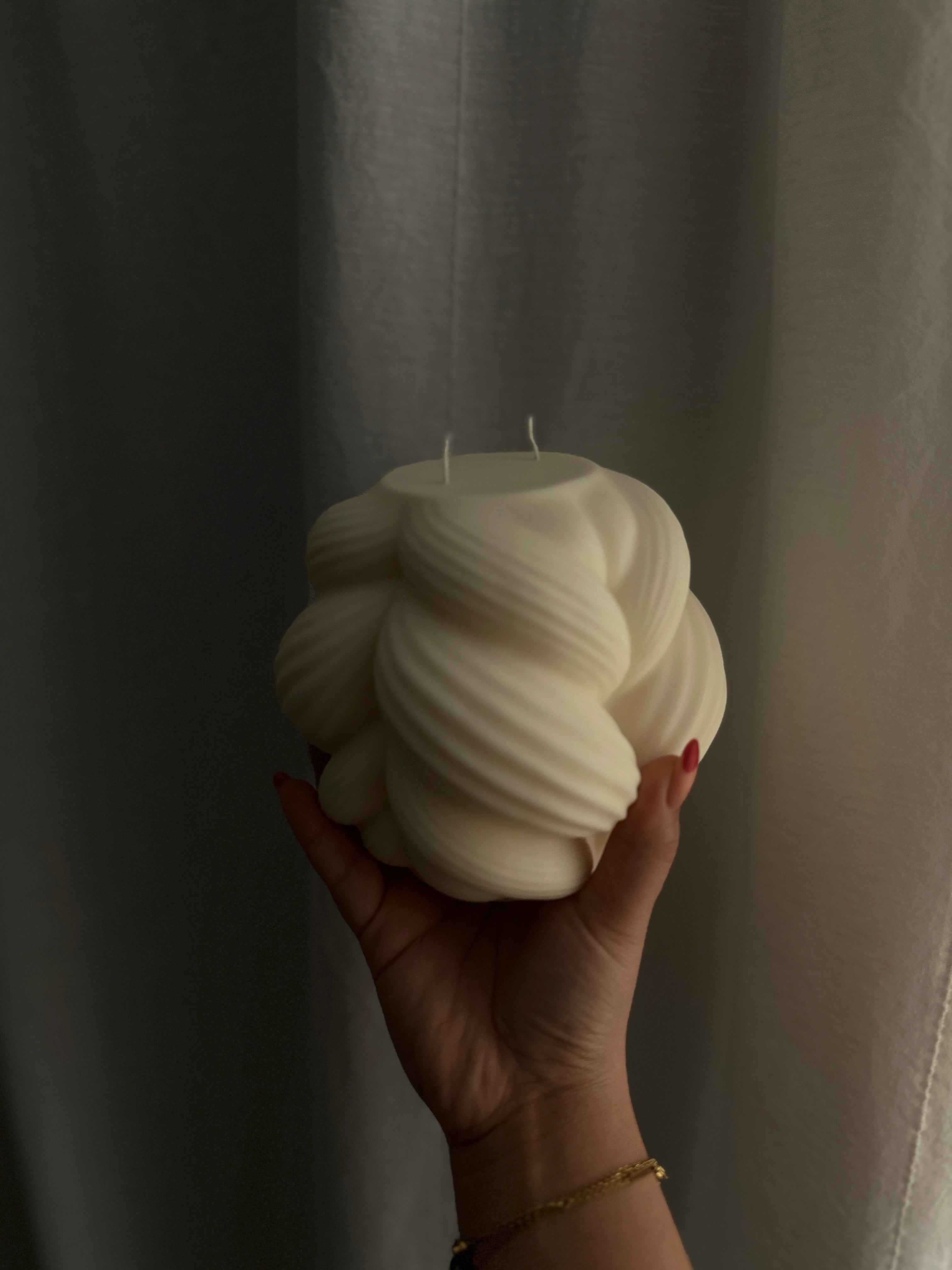 Bougie sculptée vénus  - Studio Candela