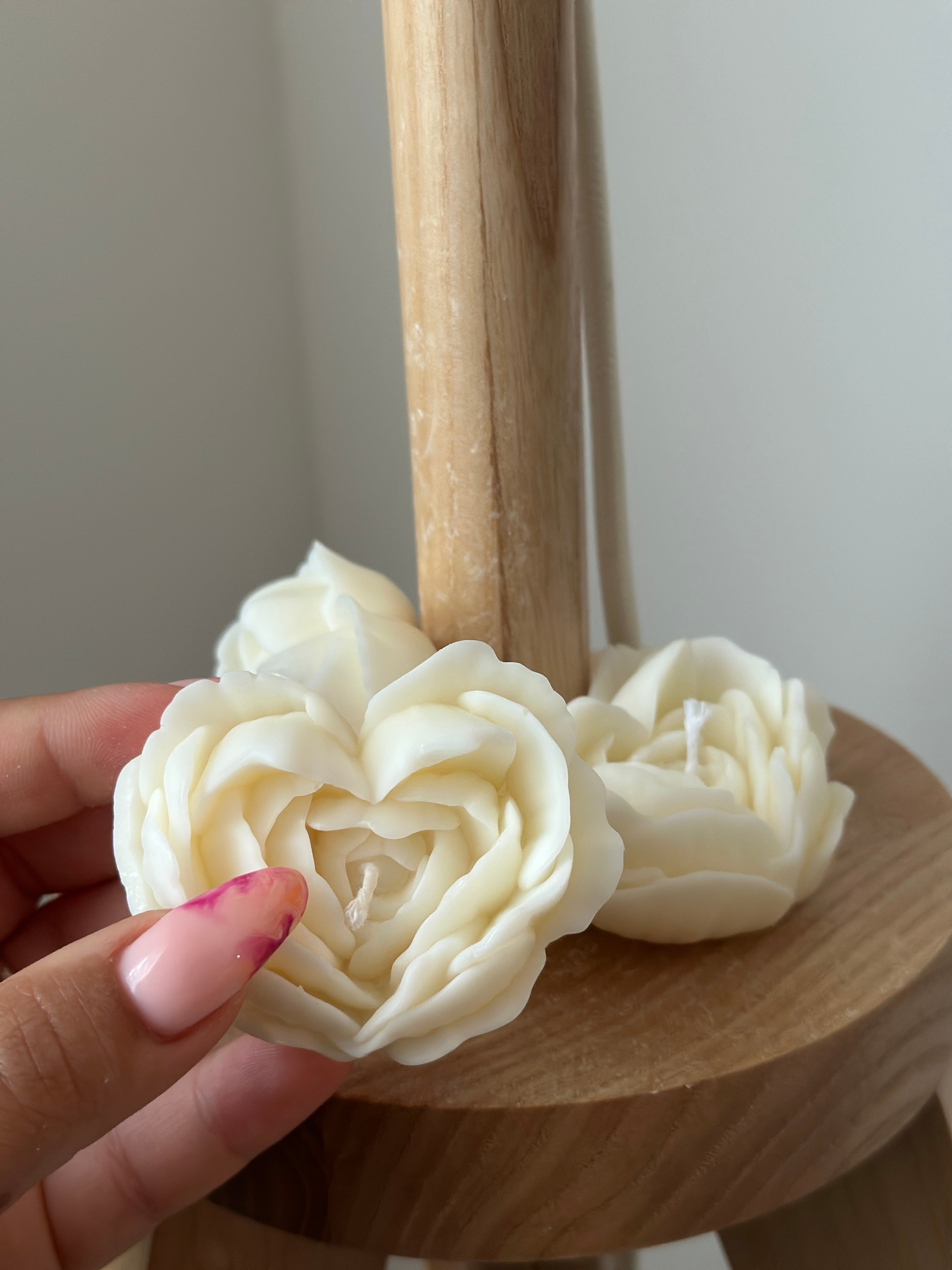 Bougie sculptée coeur d'artichaut - Studio Candela