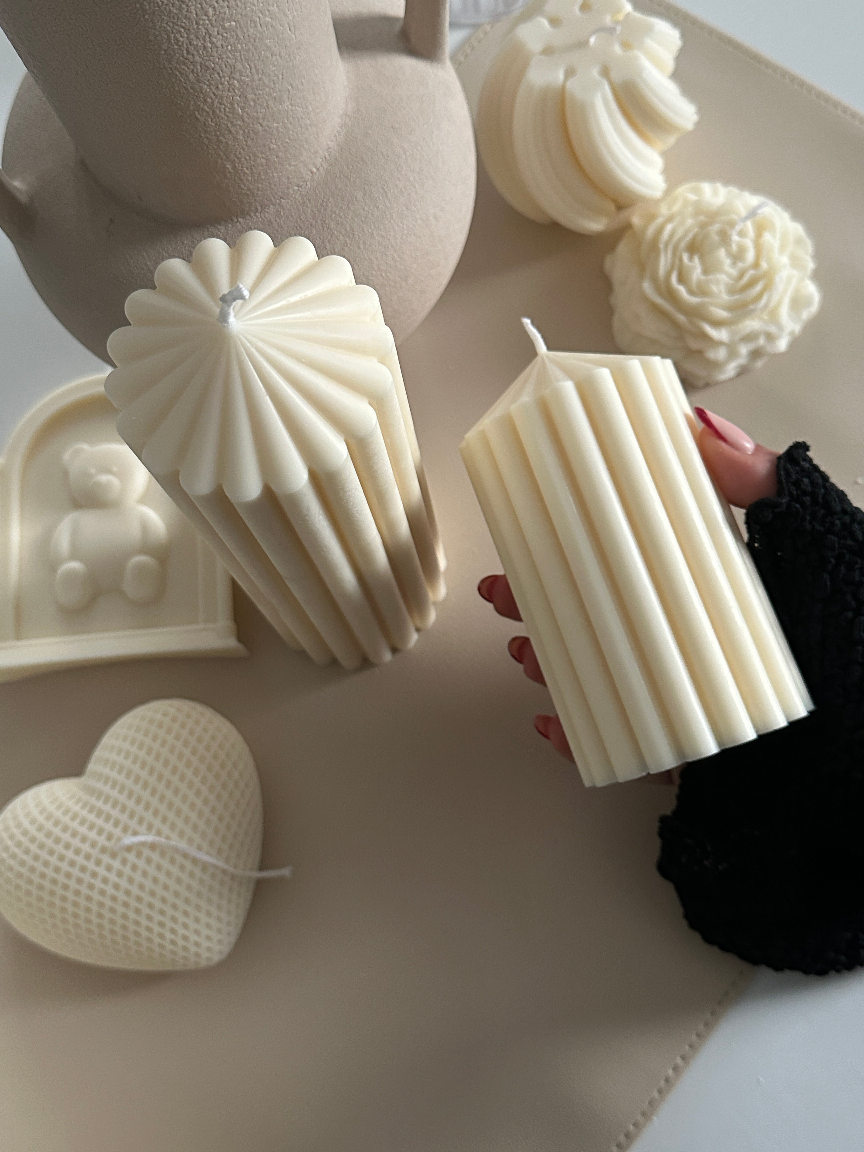 Bougie sculptée colonne  - Studio Candela