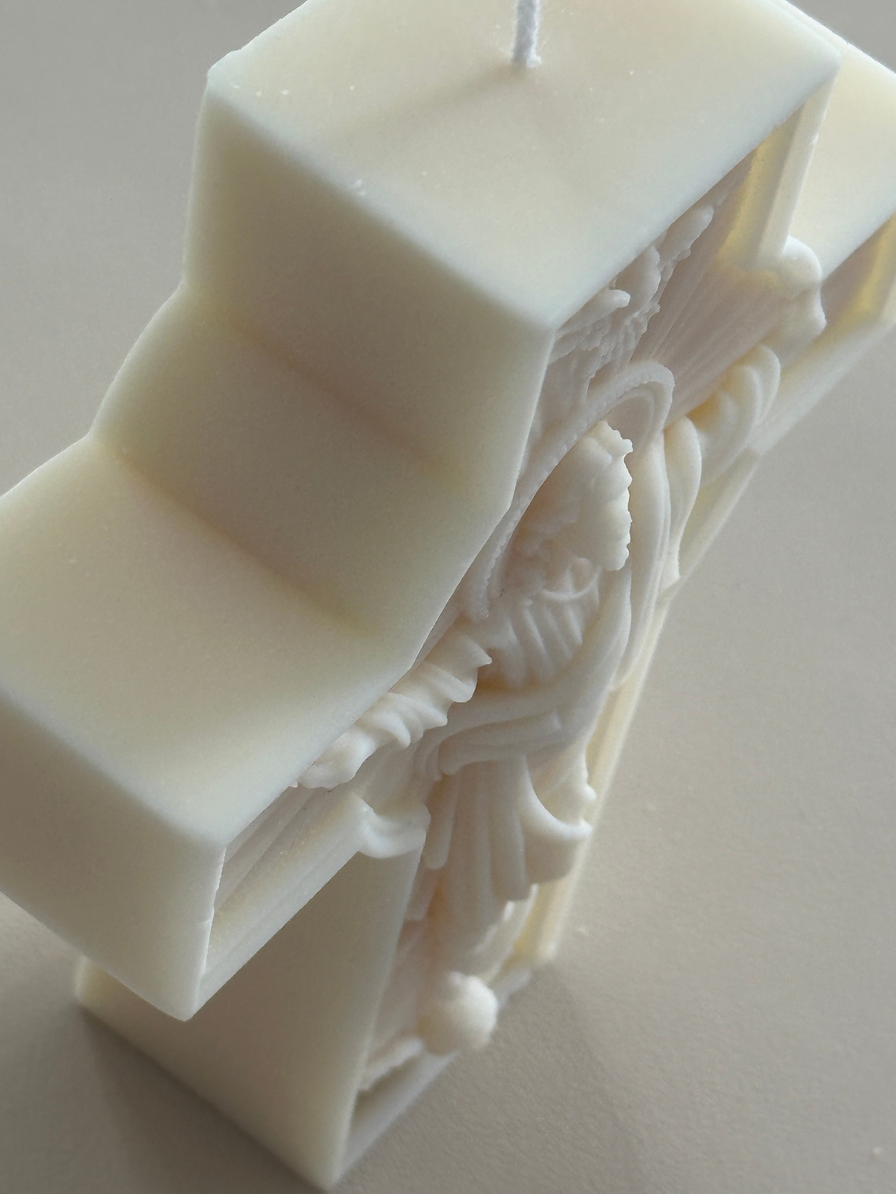 Bougie sculptée spirituelle - Studio Candela