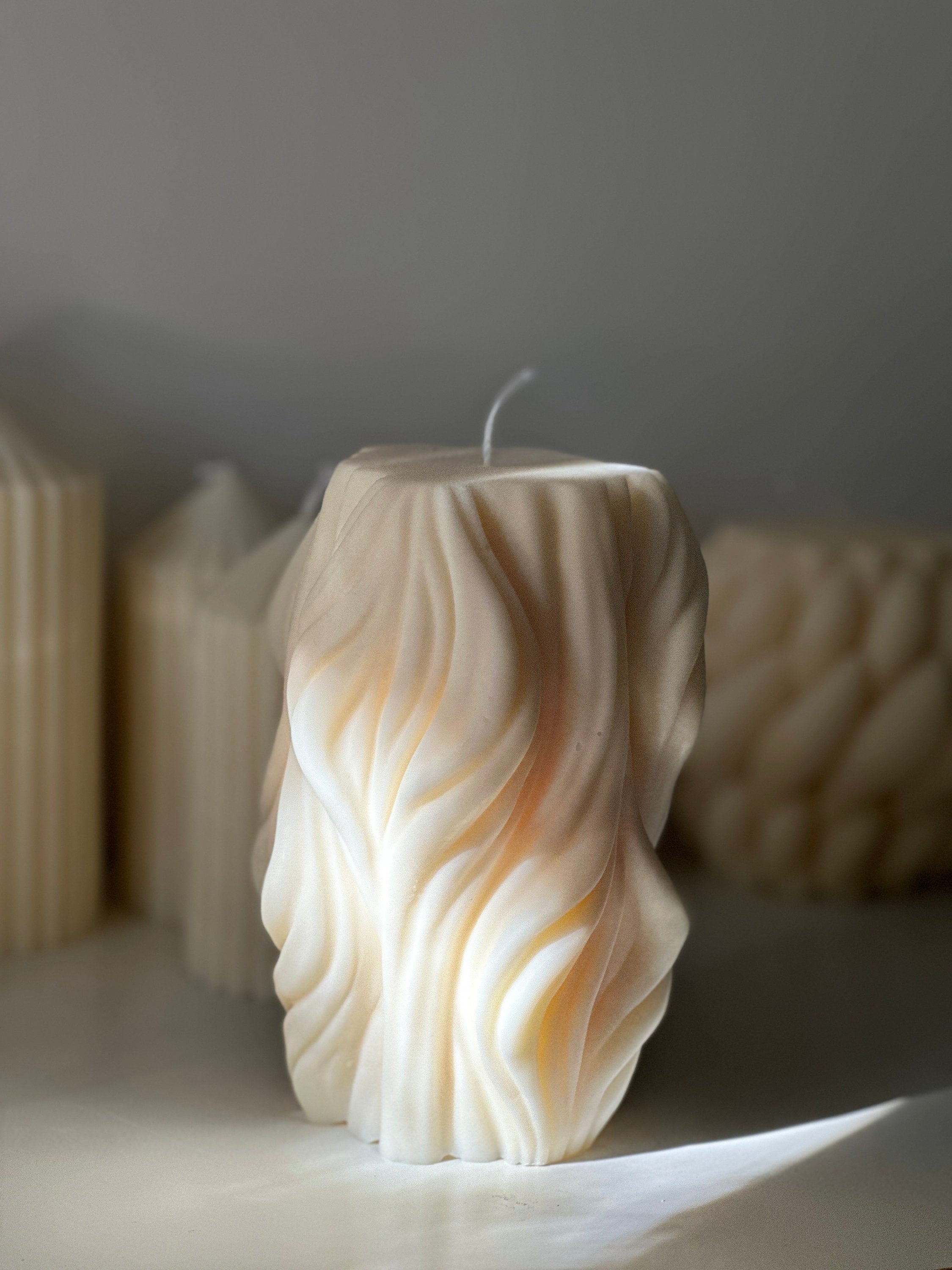 Bougie sculptée arbre de la féminité  - Studio Candela